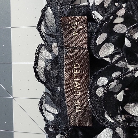 THE LIMITED Black‎ and White Dotted Ruffled Sleeveless Blouse Medium - Picture 6 of 6